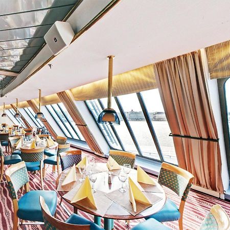 Viking Line Ferry Gabriella - One-Way Journey From Stockholm To Helsinki Hotel Buitenkant foto