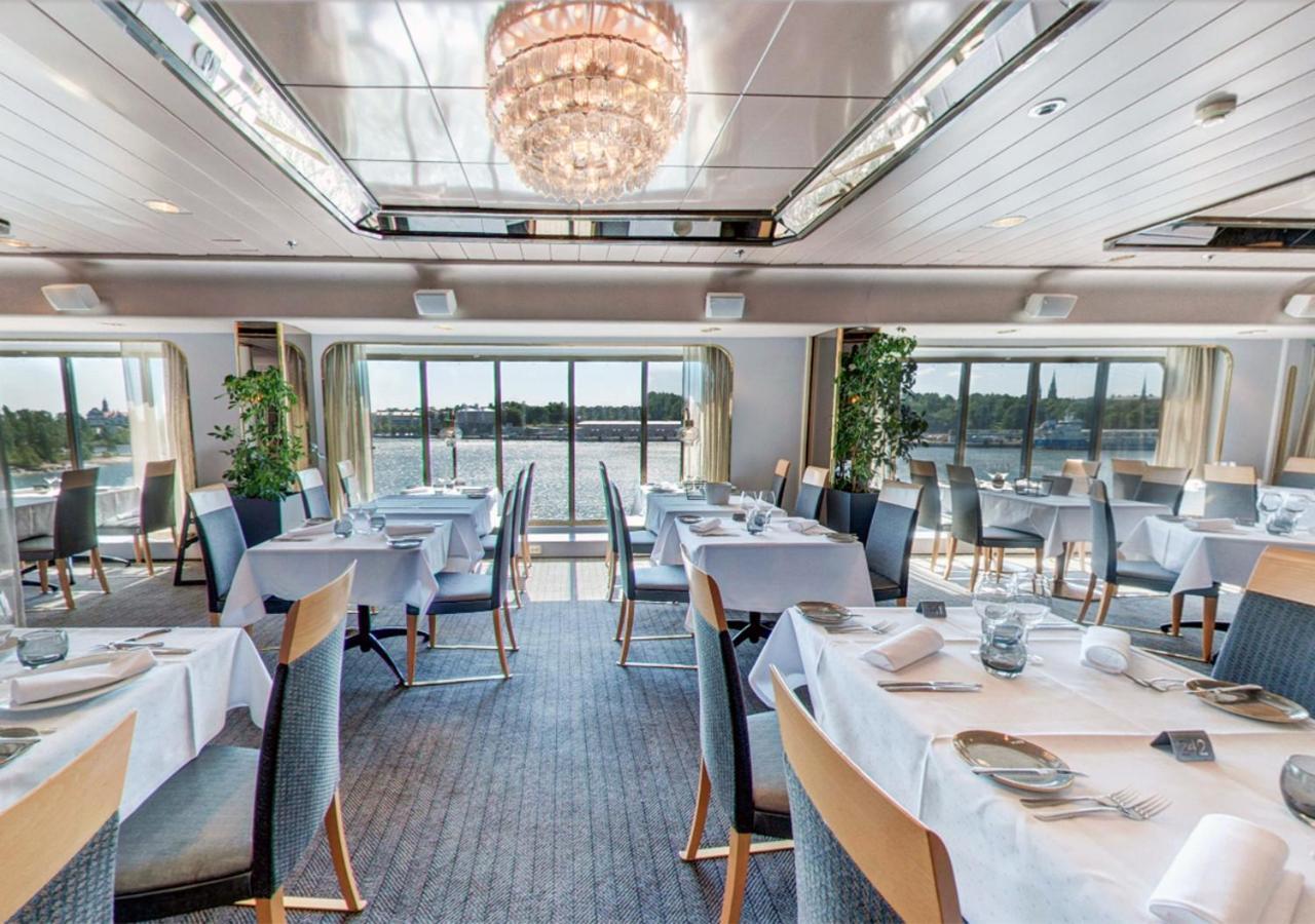 Viking Line Ferry Gabriella - One-Way Journey From Stockholm To Helsinki Hotel Buitenkant foto