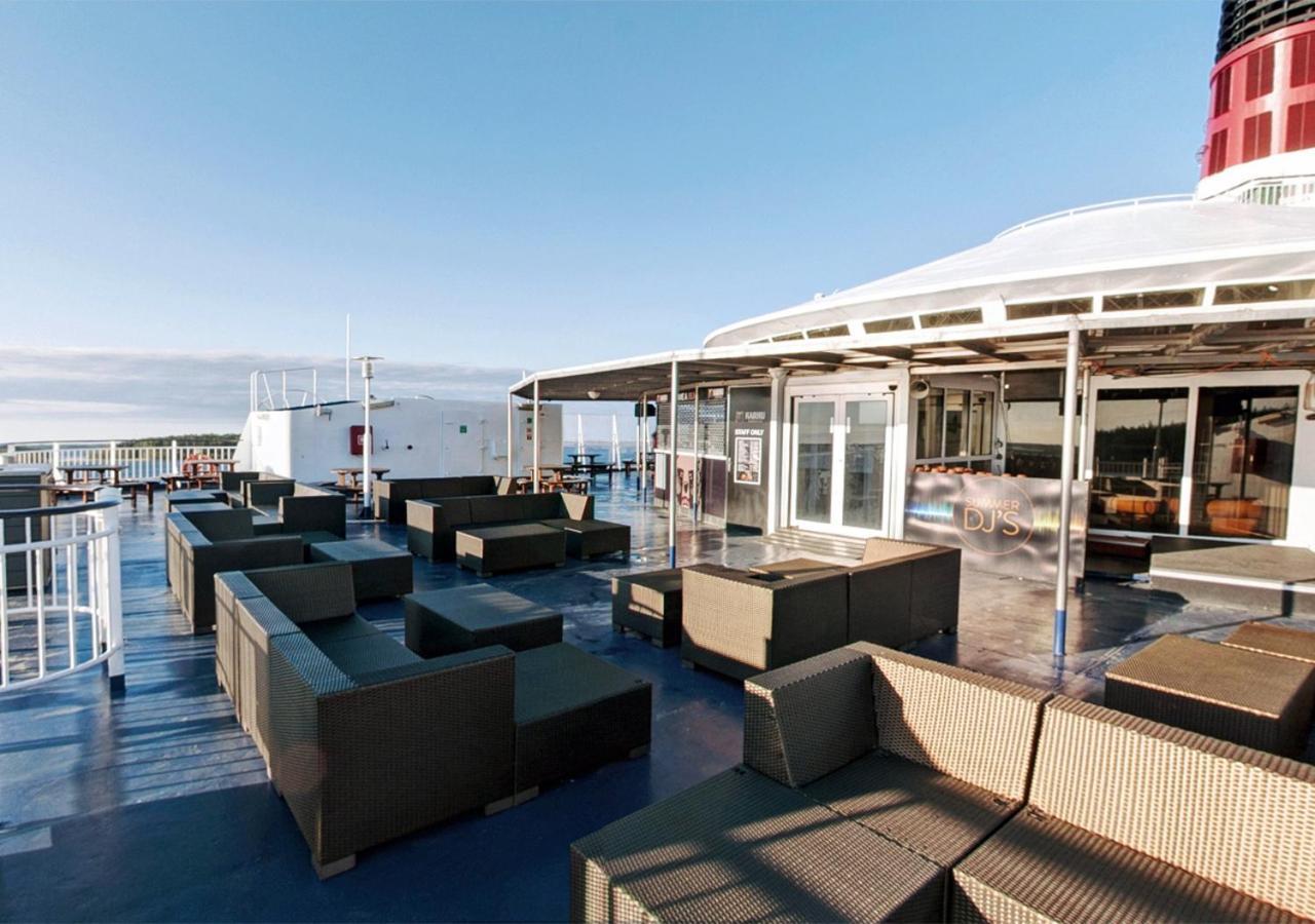 Viking Line Ferry Gabriella - One-Way Journey From Stockholm To Helsinki Hotel Buitenkant foto