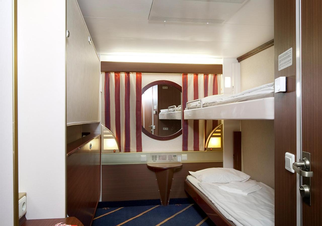 Viking Line Ferry Gabriella - One-Way Journey From Stockholm To Helsinki Hotel Kamer foto